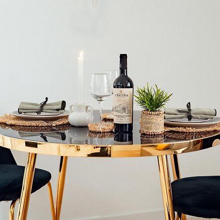 Cozy Aparthotel - Ultracentral Luxury Apartments Iasi Esterno foto