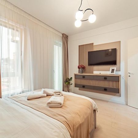 Cozy Aparthotel - Ultracentral Luxury Apartments Iasi Esterno foto