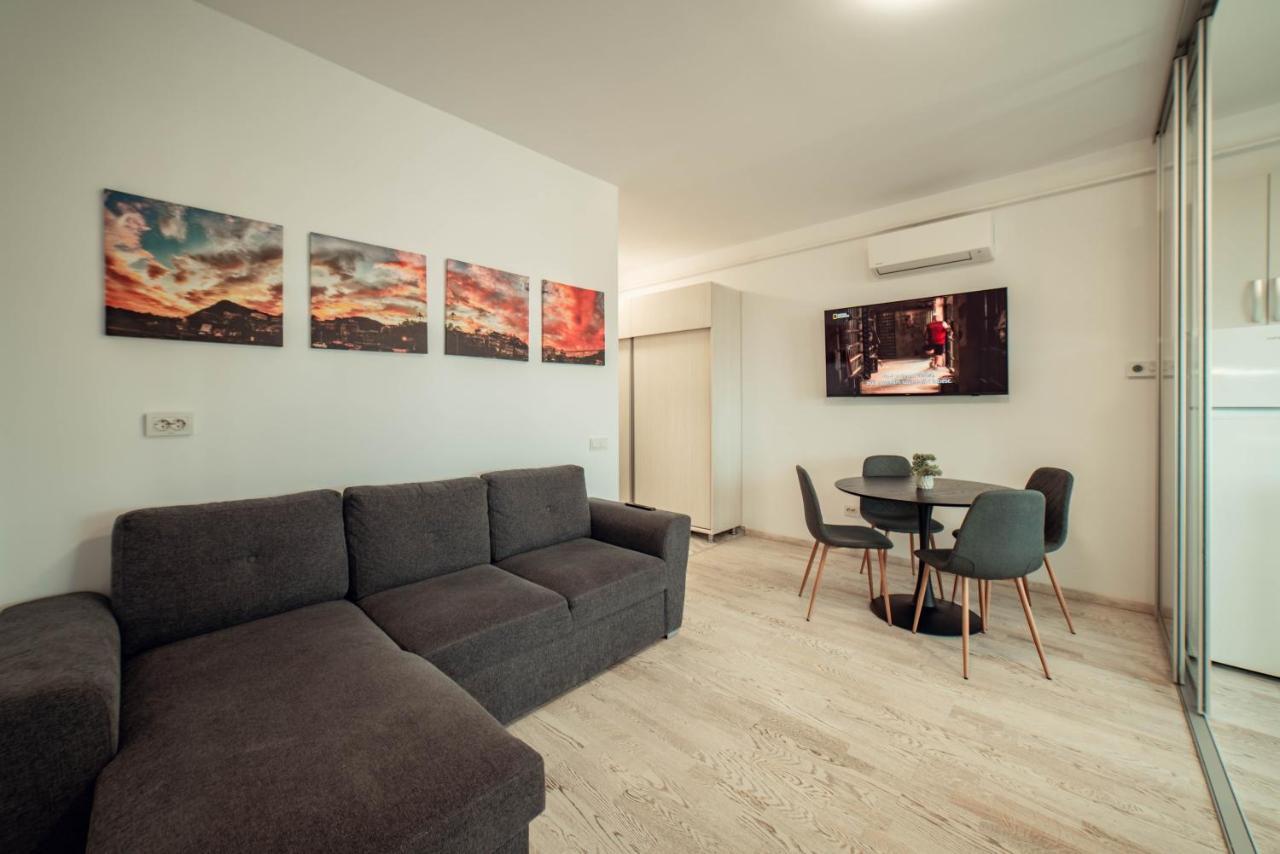Cozy Aparthotel - Ultracentral Luxury Apartments Iasi Esterno foto