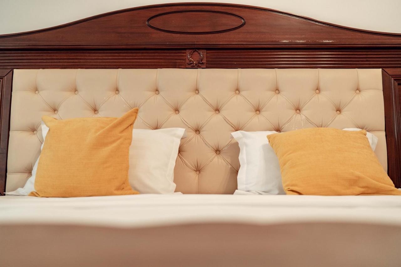 Cozy Aparthotel - Ultracentral Luxury Apartments Iasi Esterno foto