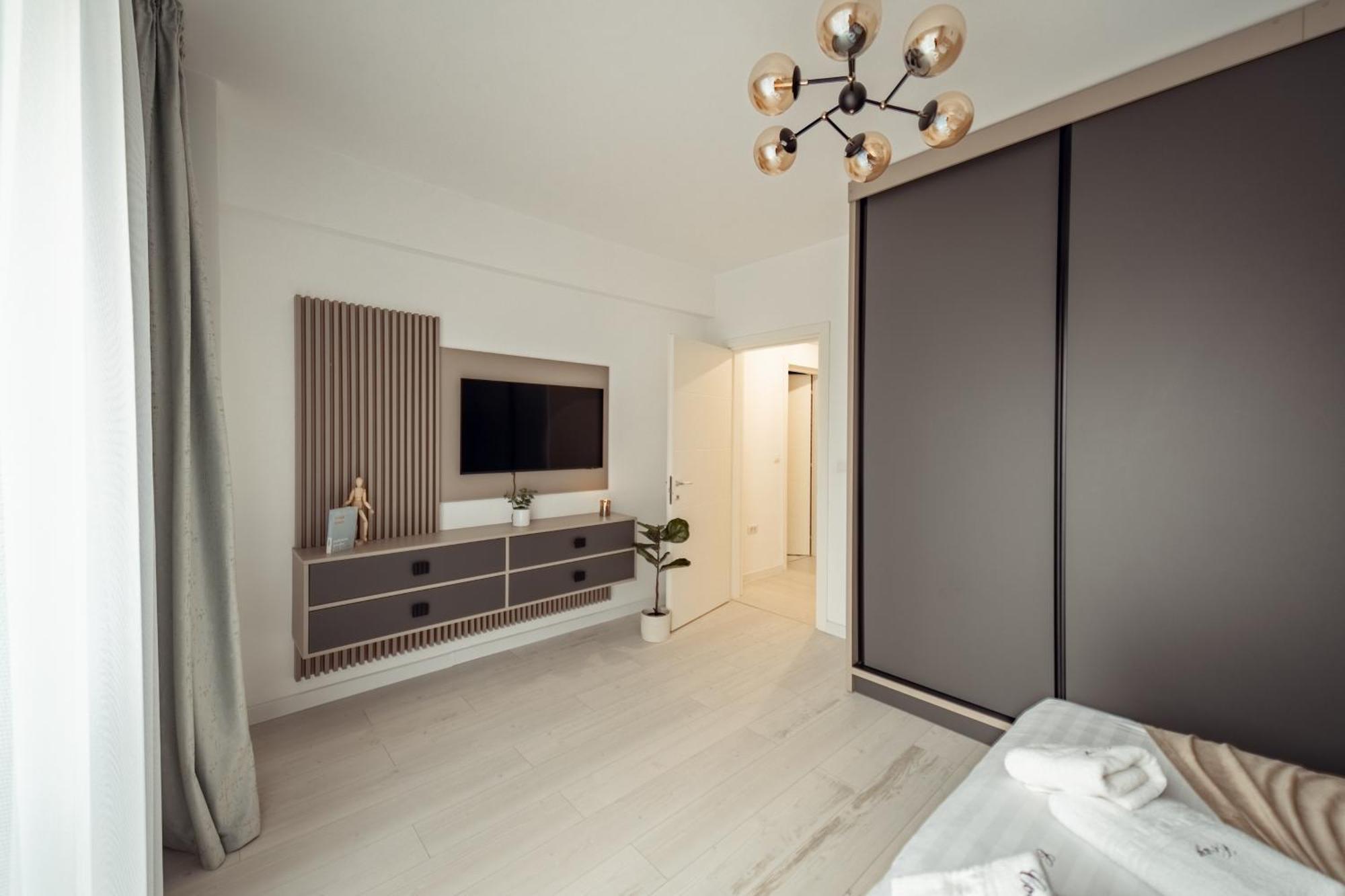 Cozy Aparthotel - Ultracentral Luxury Apartments Iasi Esterno foto